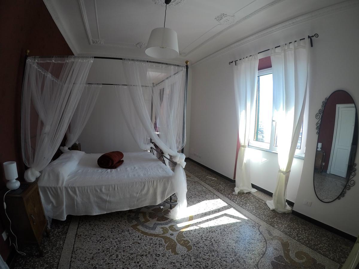 B&B Al Fronte Del Porto Genova Kültér fotó