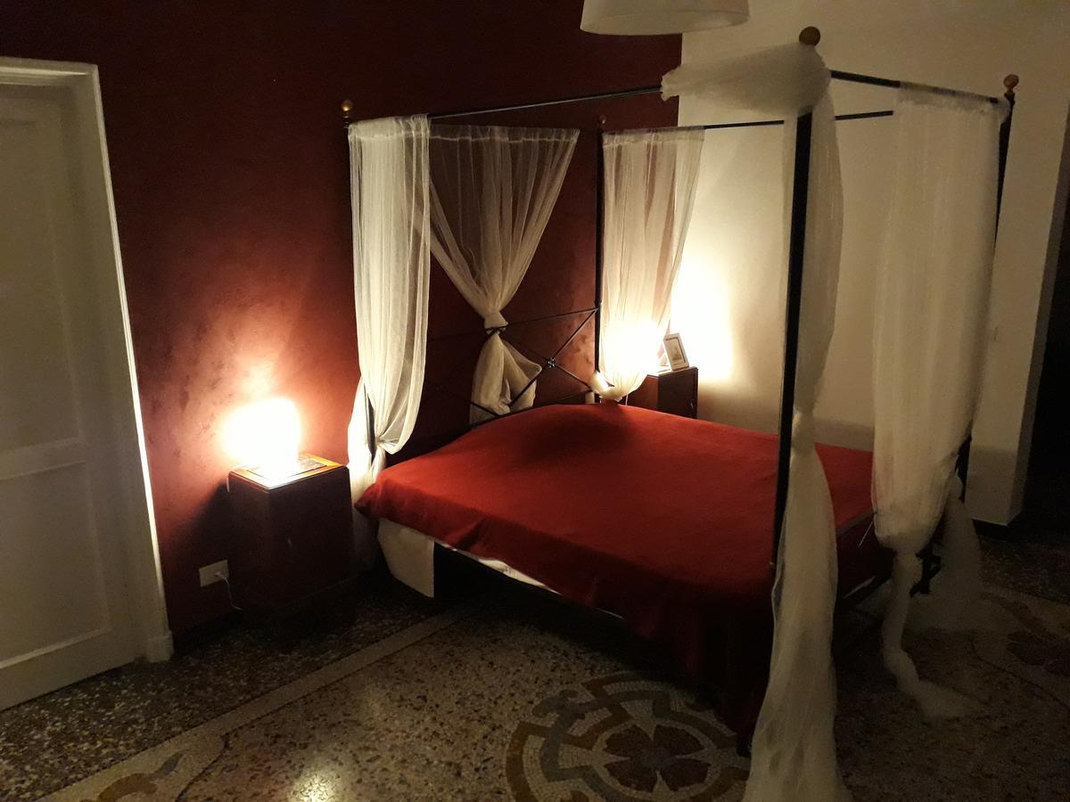 B&B Al Fronte Del Porto Genova Kültér fotó